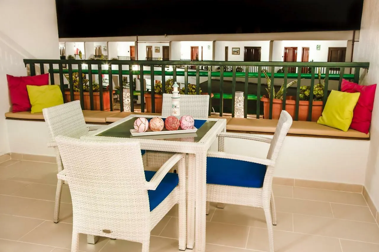 شقة بويرتو ذيل كارمين  في Bonito Apartamento & Piscina